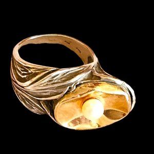 Two-Tone Silver Cocktail Ring with pearl